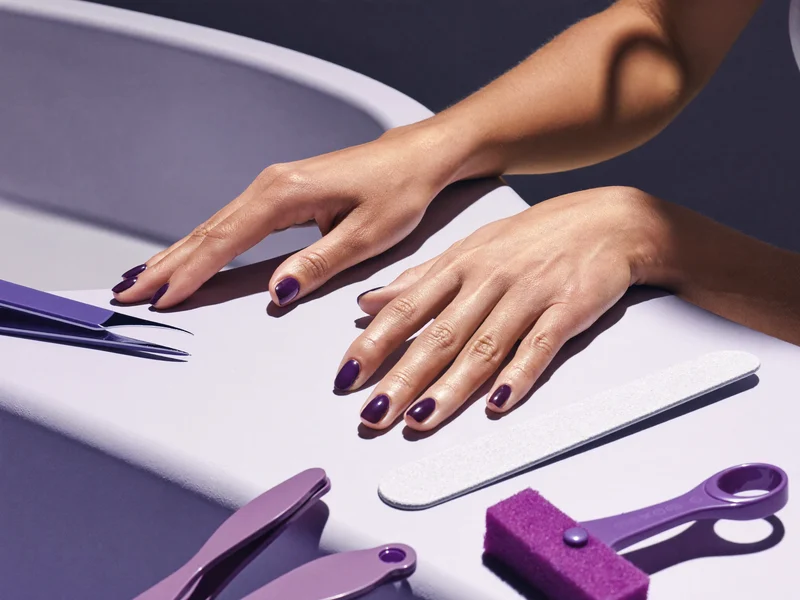 Ilustrace: detail materiálů a postupu při péči